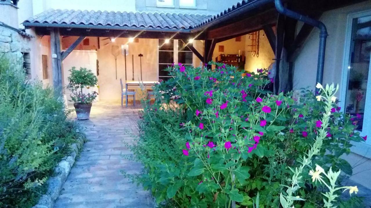 Chambres D'Hotes Le Bourdieu Soulignac Екстериор снимка